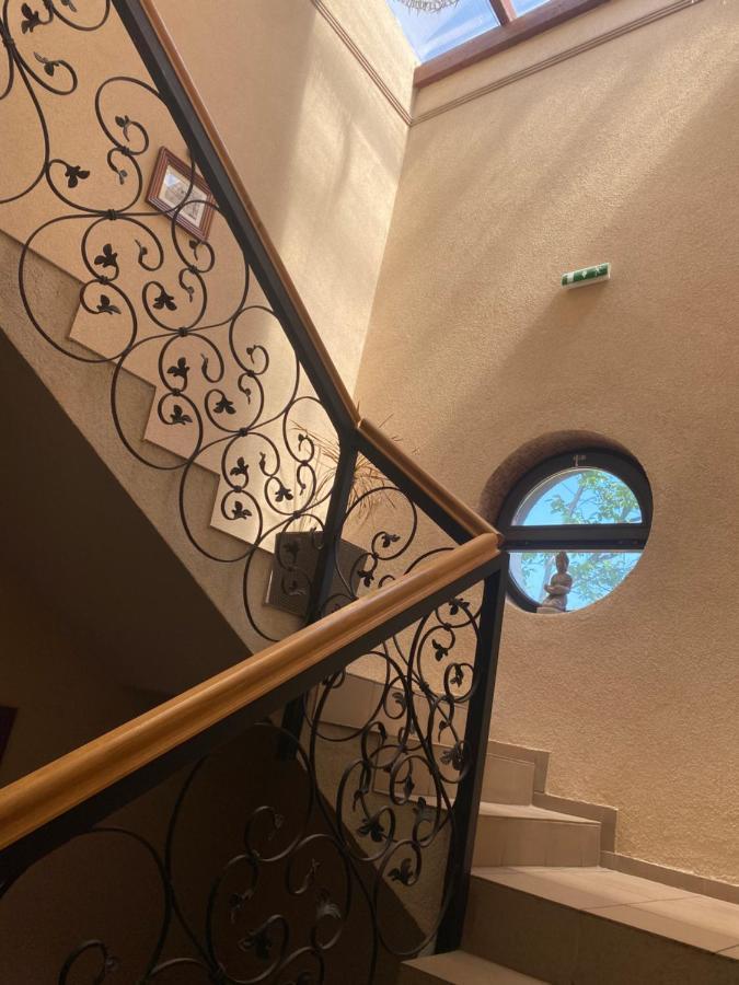 Panzio Tata Bed & Breakfast Dış mekan fotoğraf